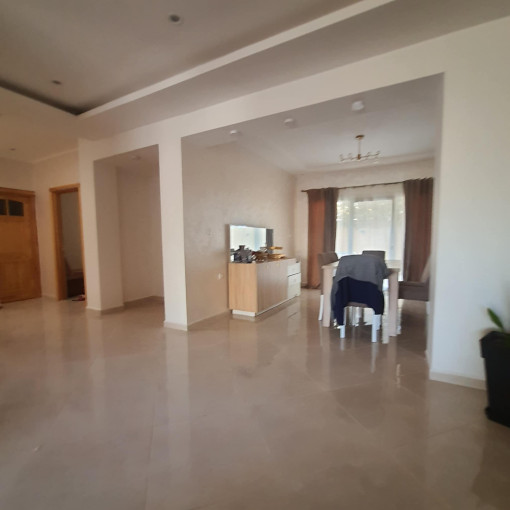 Villa 620m² For Sale-2