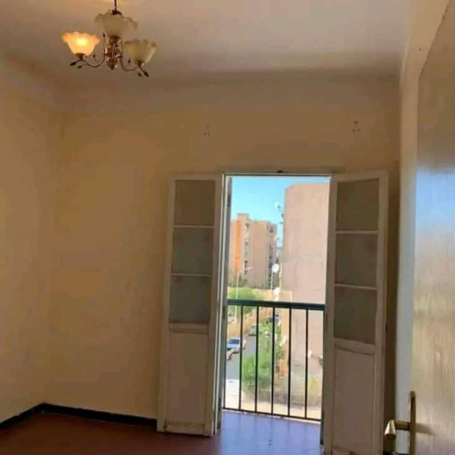 Apartment 4 rooms For Sale-3