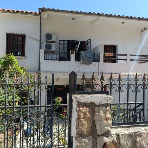 Villa 250m² For Sale-0