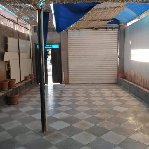 Shop 90m² For Sale-3