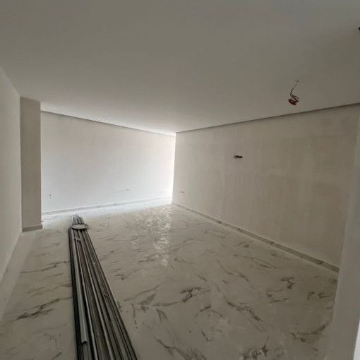 Apartment 4 rooms For Sale-3